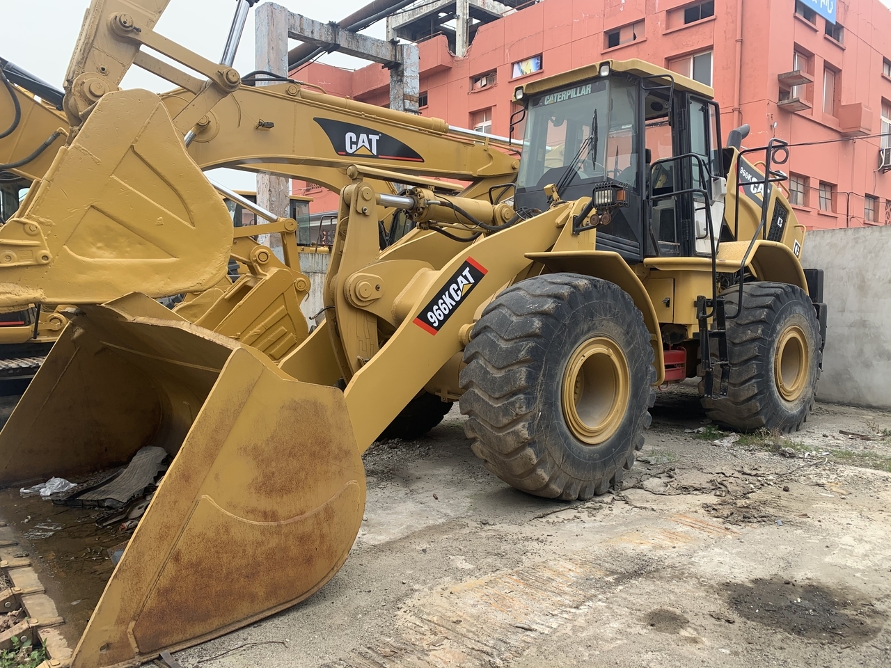 CATERPILLAR 966K - Pá carregadora de rodas: foto 1 CATERPILLAR 966K - Pá carregadora de rodas: foto 1