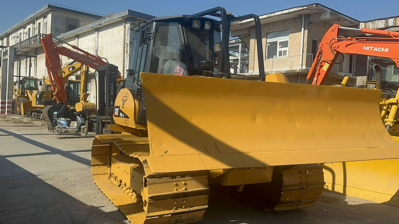 CATERPILLAR CAT-D5K-bulldozer - Buldôzer: foto 3 CATERPILLAR CAT-D5K-bulldozer - Buldôzer: foto 3