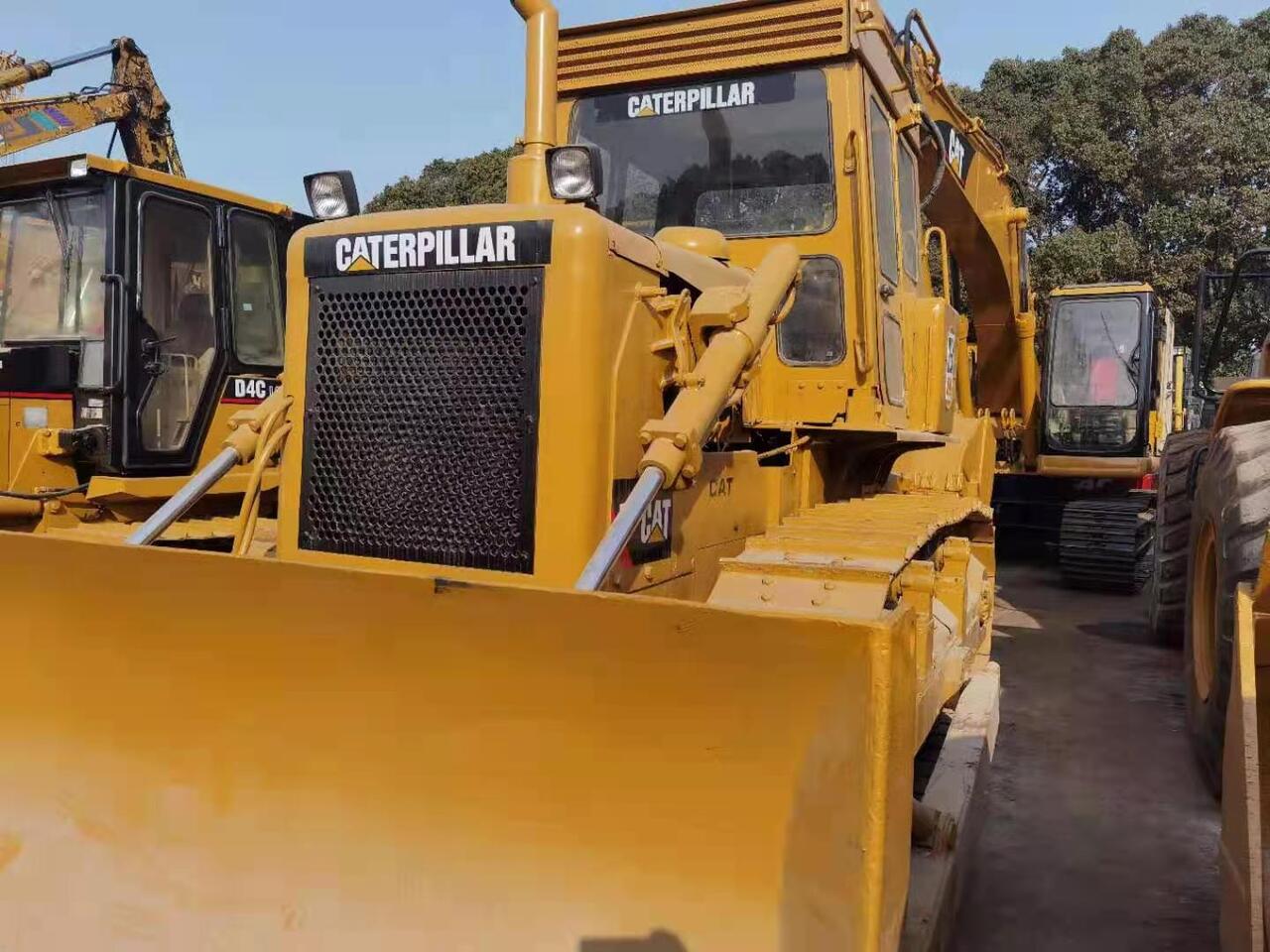 CATERPILLAR D6D - Buldôzer: foto 3 CATERPILLAR D6D - Buldôzer: foto 3