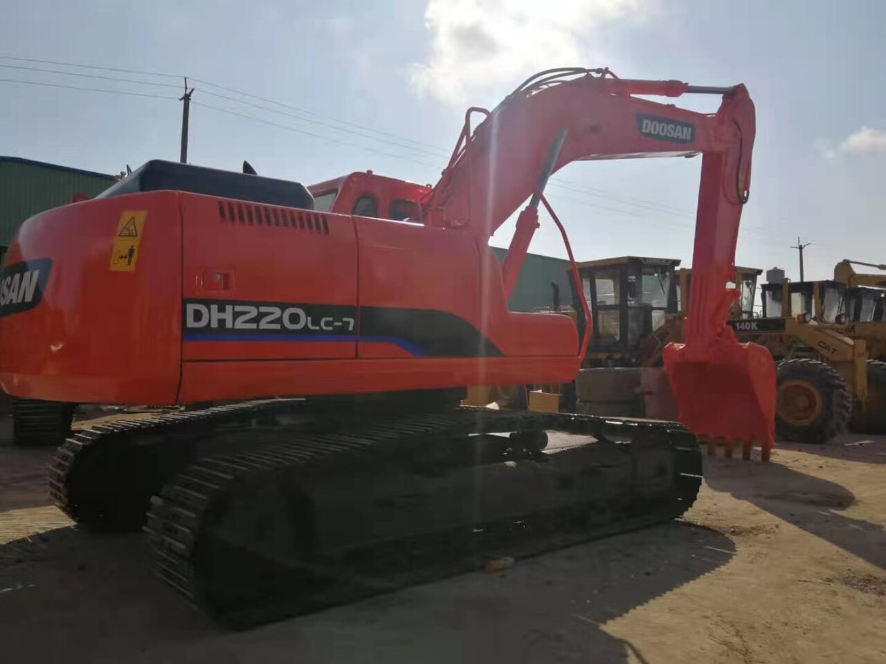 DOOSAN DH220LC - Escavadora de rastos: foto 3 DOOSAN DH220LC - Escavadora de rastos: foto 3