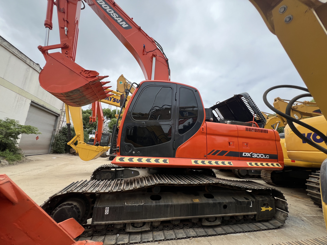 DOOSAN DX300 LC-7 - Escavadora de rastos: foto 1 DOOSAN DX300 LC-7 - Escavadora de rastos: foto 1
