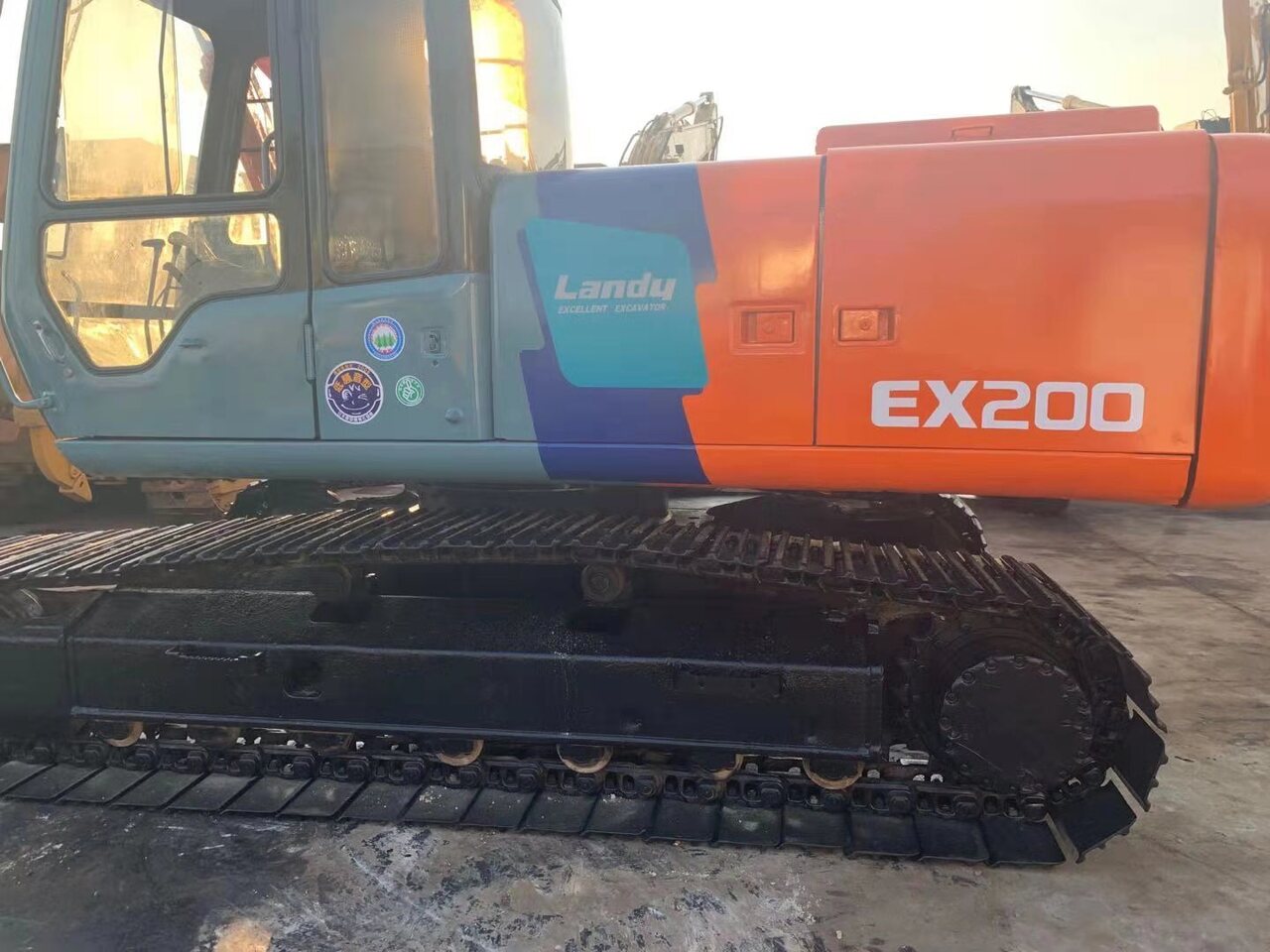 HITACHI EX200-2 - Escavadora de rastos: foto 5 HITACHI EX200-2 - Escavadora de rastos: foto 5