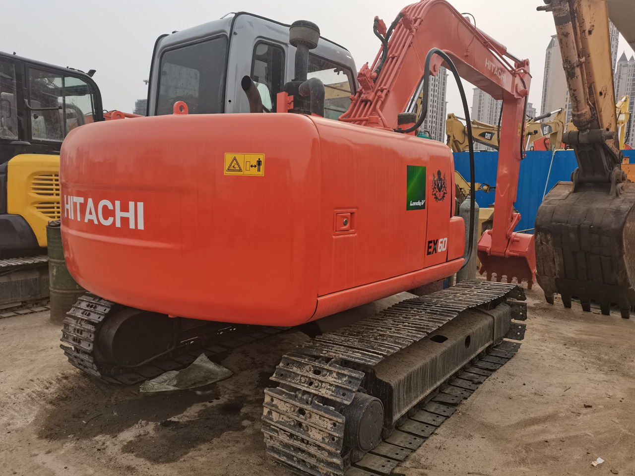 HITACHI EX60 - Escavadora de rastos: foto 2 HITACHI EX60 - Escavadora de rastos: foto 2