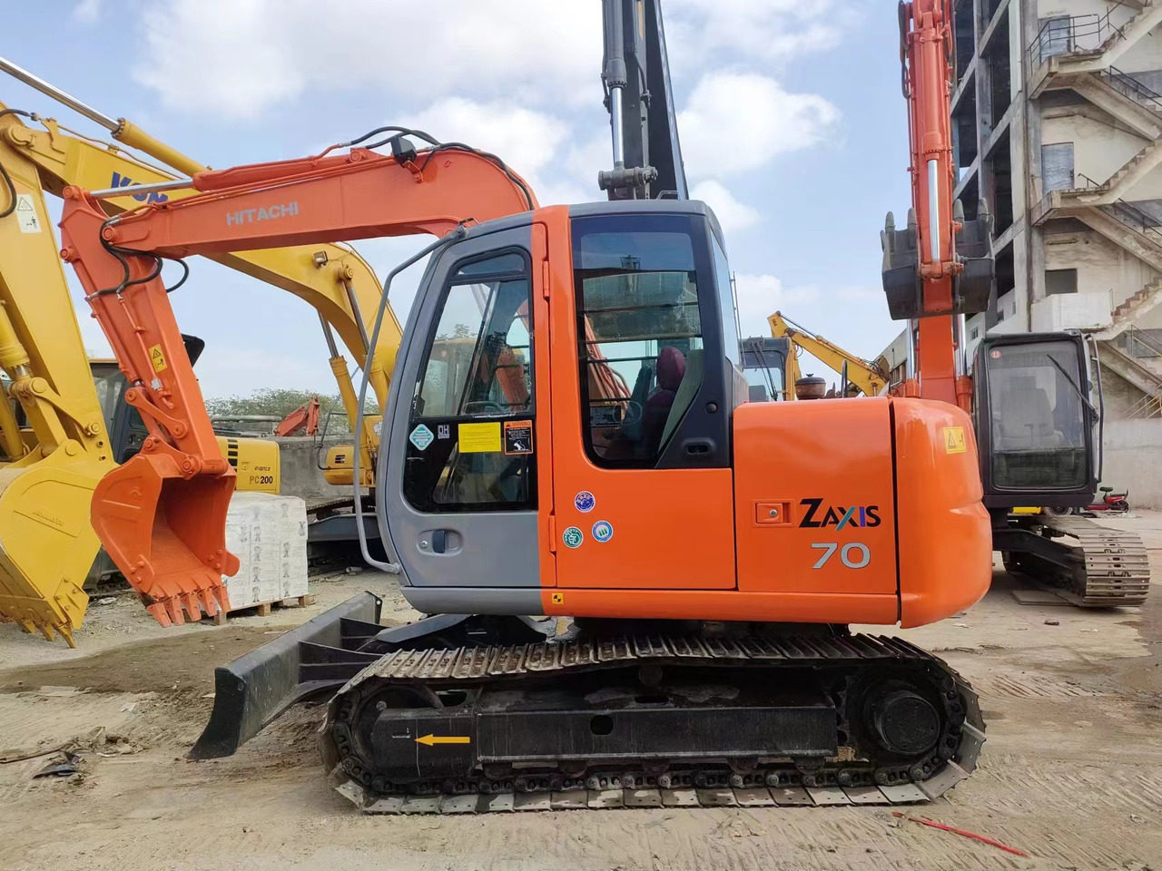 HITACHI ZX70 - Escavadora de rastos: foto 3 HITACHI ZX70 - Escavadora de rastos: foto 3