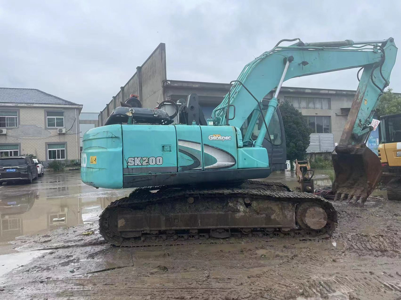KOBELCO SK200-8 - Escavadora de rastos: foto 3 KOBELCO SK200-8 - Escavadora de rastos: foto 3