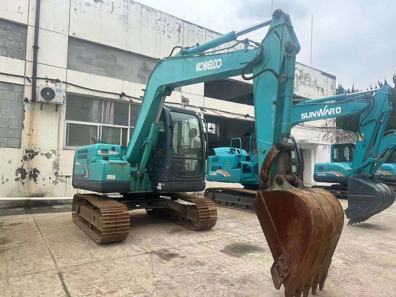 KOBELCO SK75 - Mini escavadeira: foto 4 KOBELCO SK75 - Mini escavadeira: foto 4