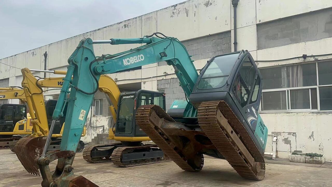 KOBELCO SK75 - Mini escavadeira: foto 3 KOBELCO SK75 - Mini escavadeira: foto 3
