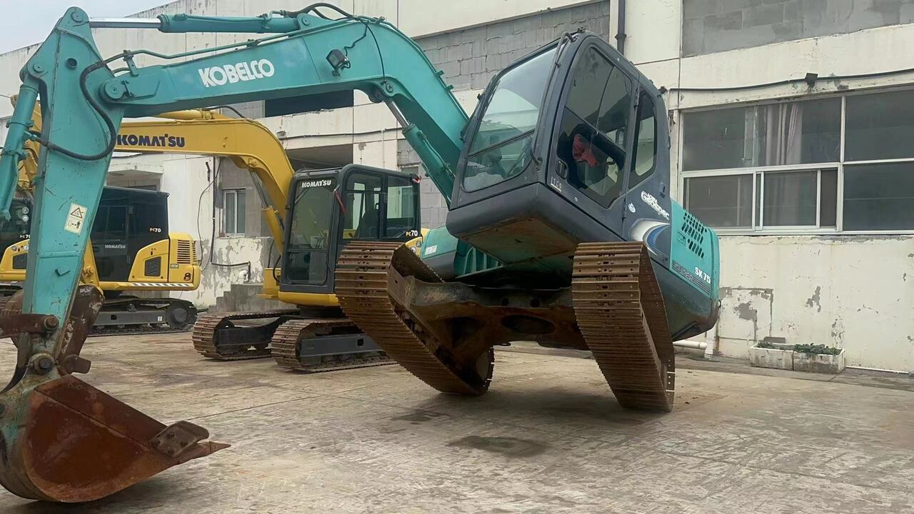 KOBELCO SK75 - Mini escavadeira: foto 1 KOBELCO SK75 - Mini escavadeira: foto 1