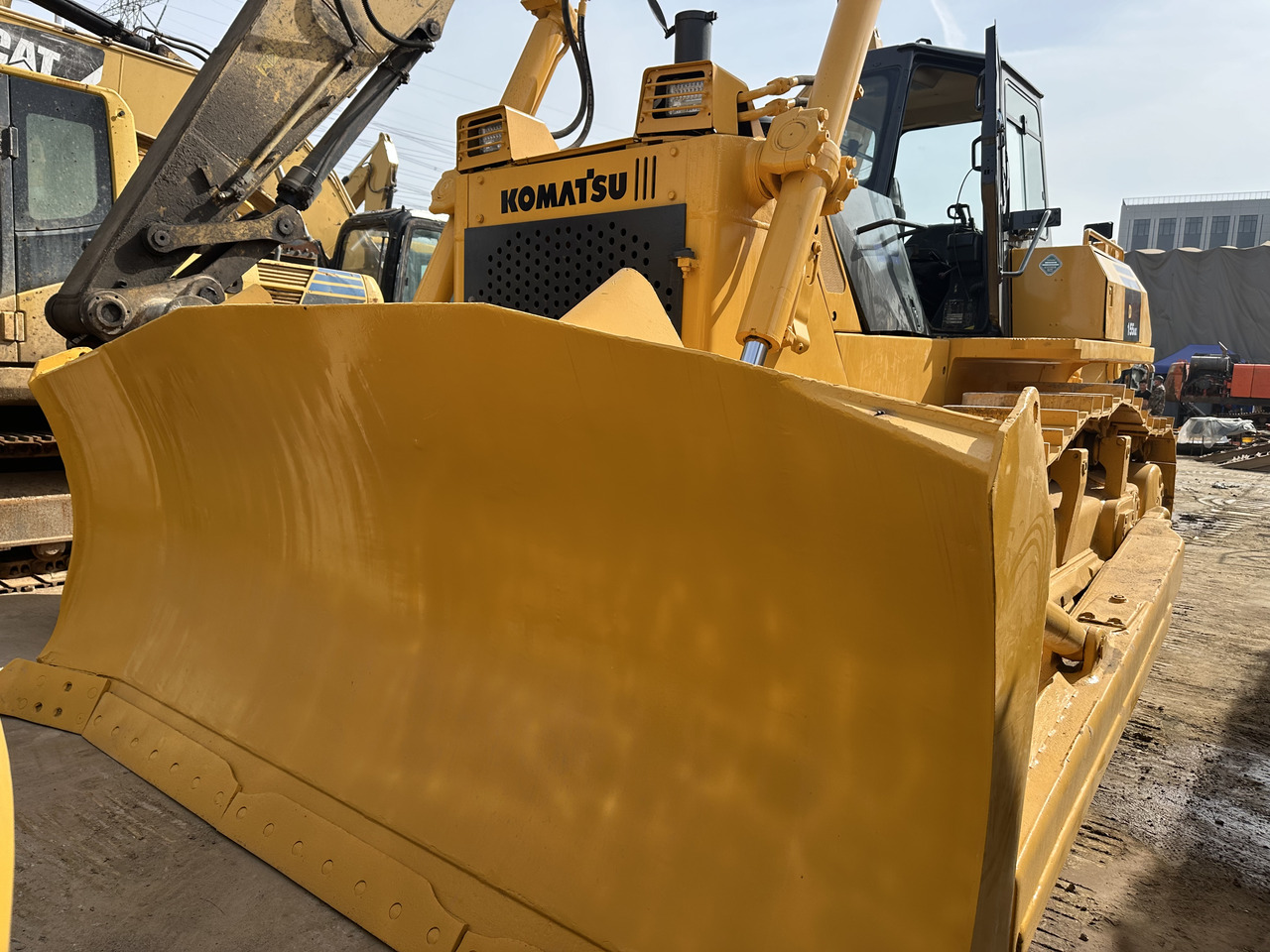 KOMATSU D155A-2 - Buldôzer: foto 4 KOMATSU D155A-2 - Buldôzer: foto 4