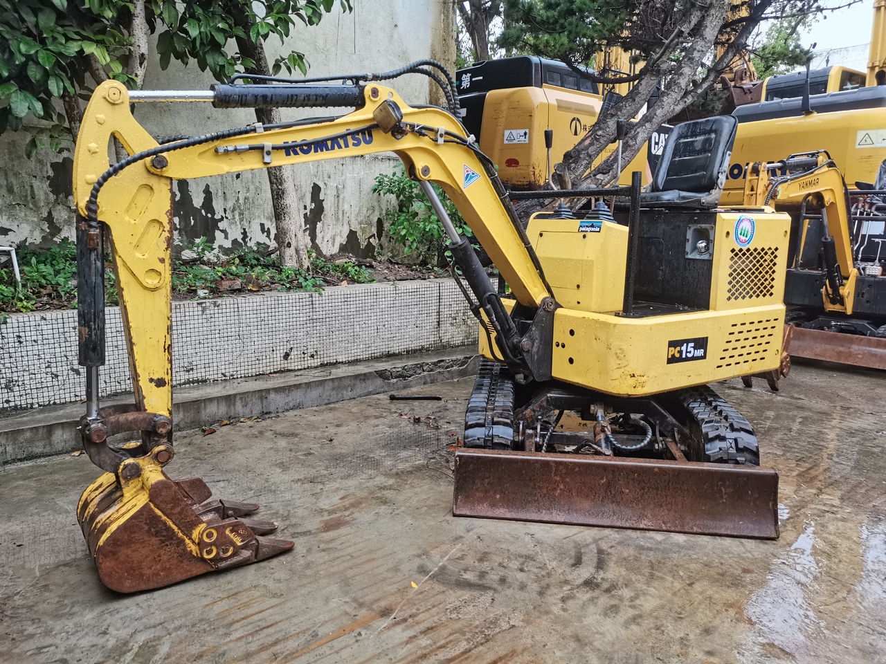 KOMATSU PC15MR - Mini escavadeira: foto 2 KOMATSU PC15MR - Mini escavadeira: foto 2