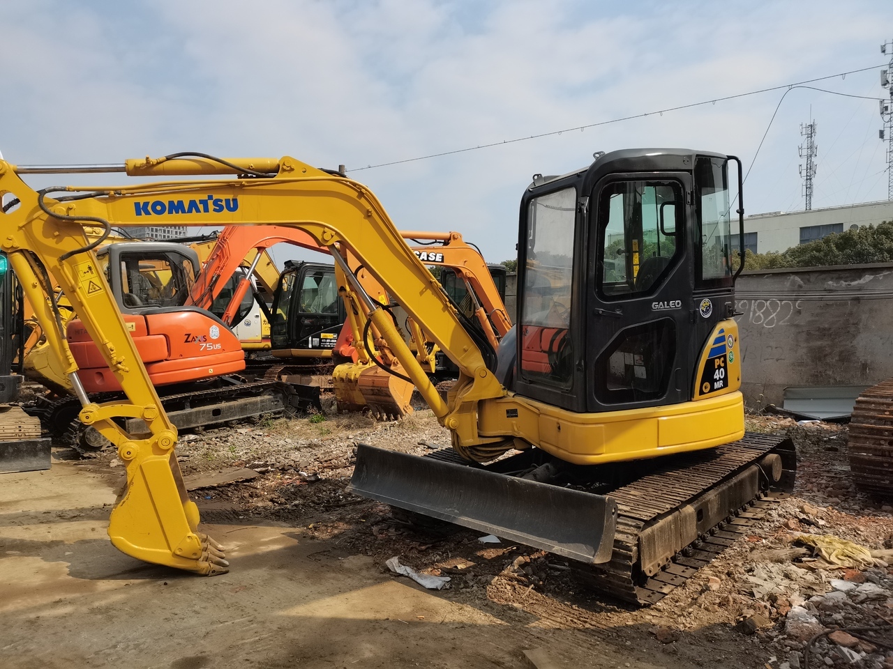 KOMATSU PC40MR - Mini escavadeira: foto 1 KOMATSU PC40MR - Mini escavadeira: foto 1