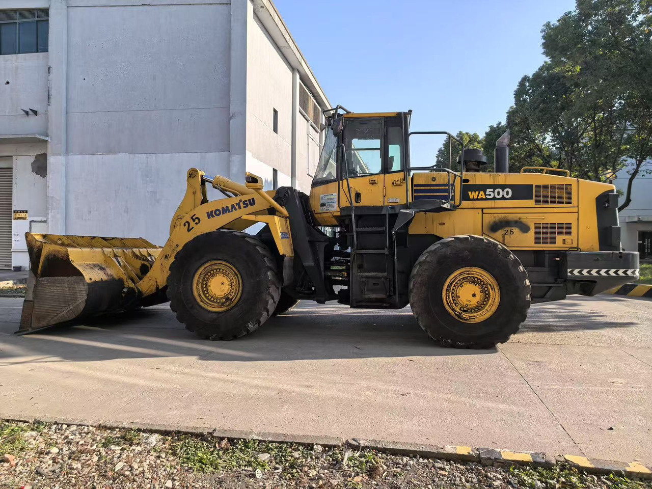 KOMATSU WA500-6 - Pá carregadora de rodas: foto 2 KOMATSU WA500-6 - Pá carregadora de rodas: foto 2