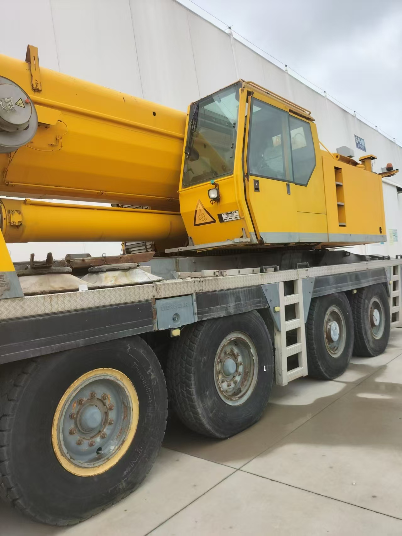 LIEBHERR - Grua móvel: foto 4 LIEBHERR - Grua móvel: foto 4
