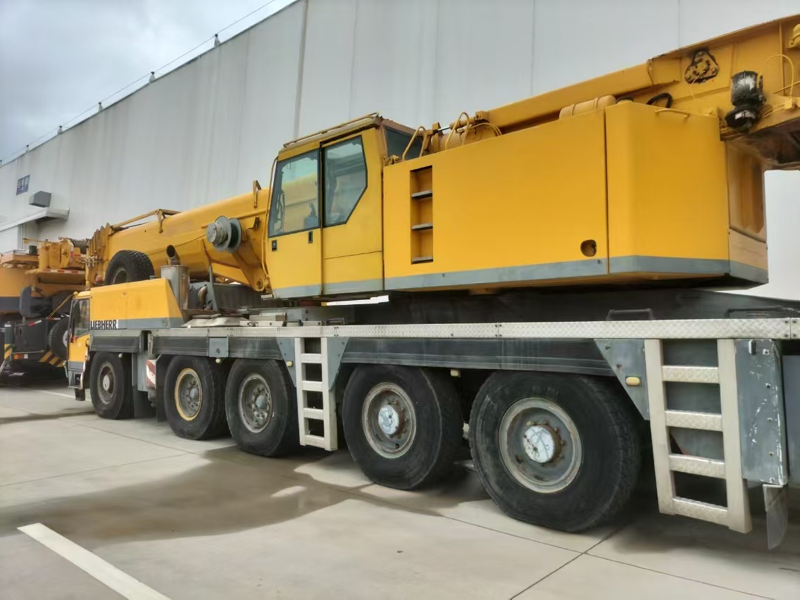 LIEBHERR - Grua móvel: foto 5 LIEBHERR - Grua móvel: foto 5