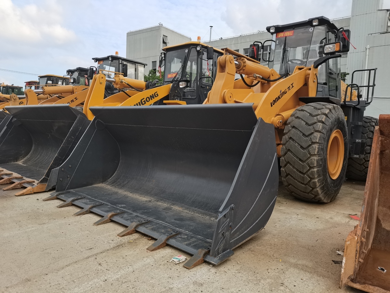 LONKING LG855N -wheel loader - Pá carregadora de rodas: foto 1 LONKING LG855N -wheel loader - Pá carregadora de rodas: foto 1