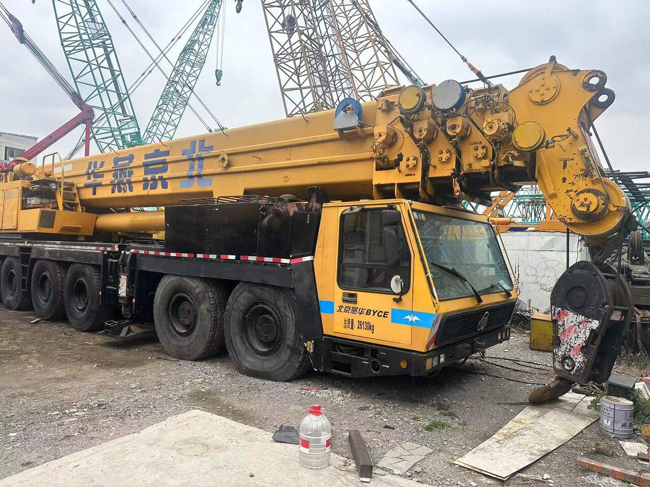 Liebherr KMK6200 - Guindaste: foto 1 Liebherr KMK6200 - Guindaste: foto 1