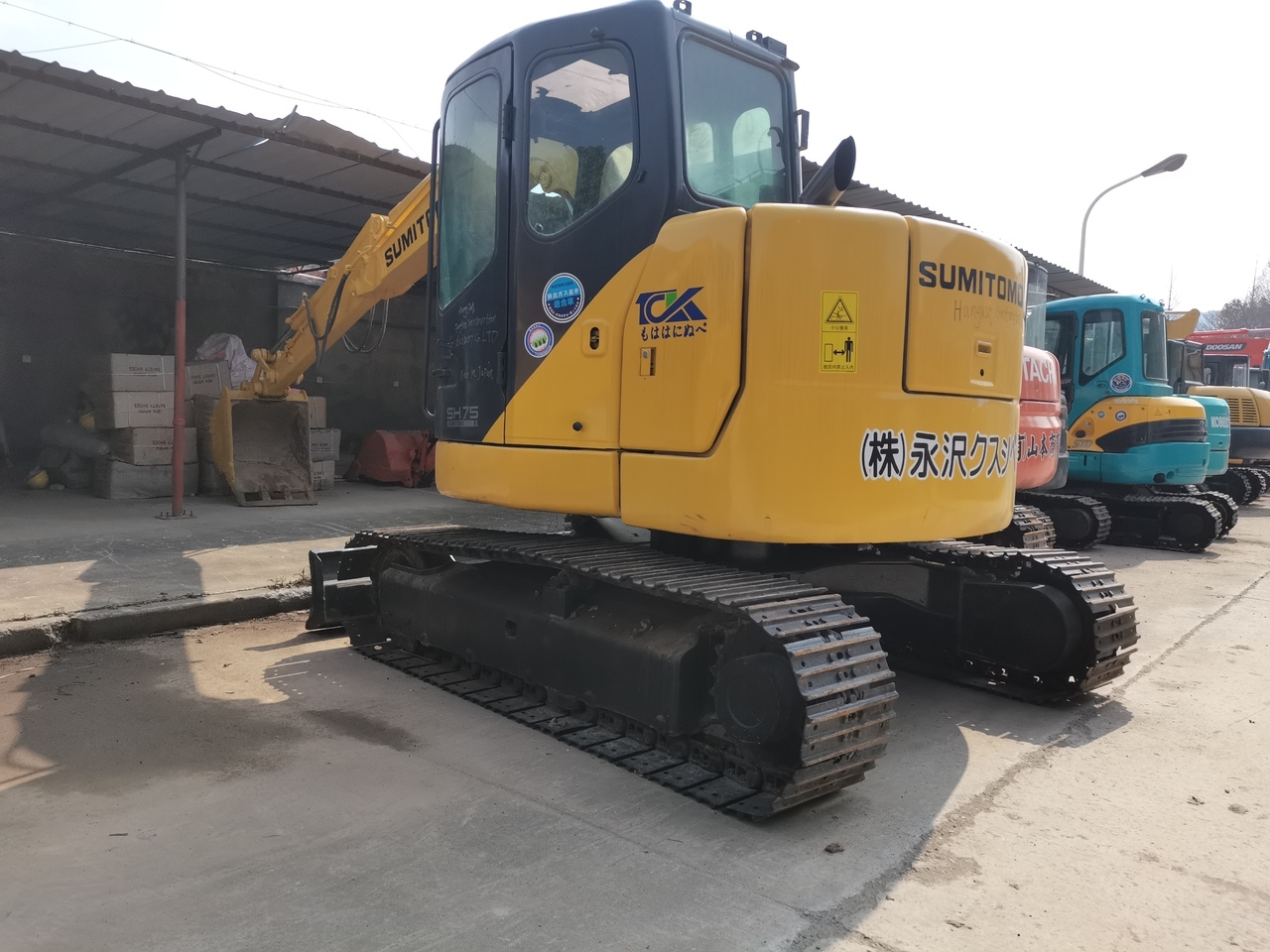 SUMITOMO SH75 - Mini escavadeira: foto 1 SUMITOMO SH75 - Mini escavadeira: foto 1