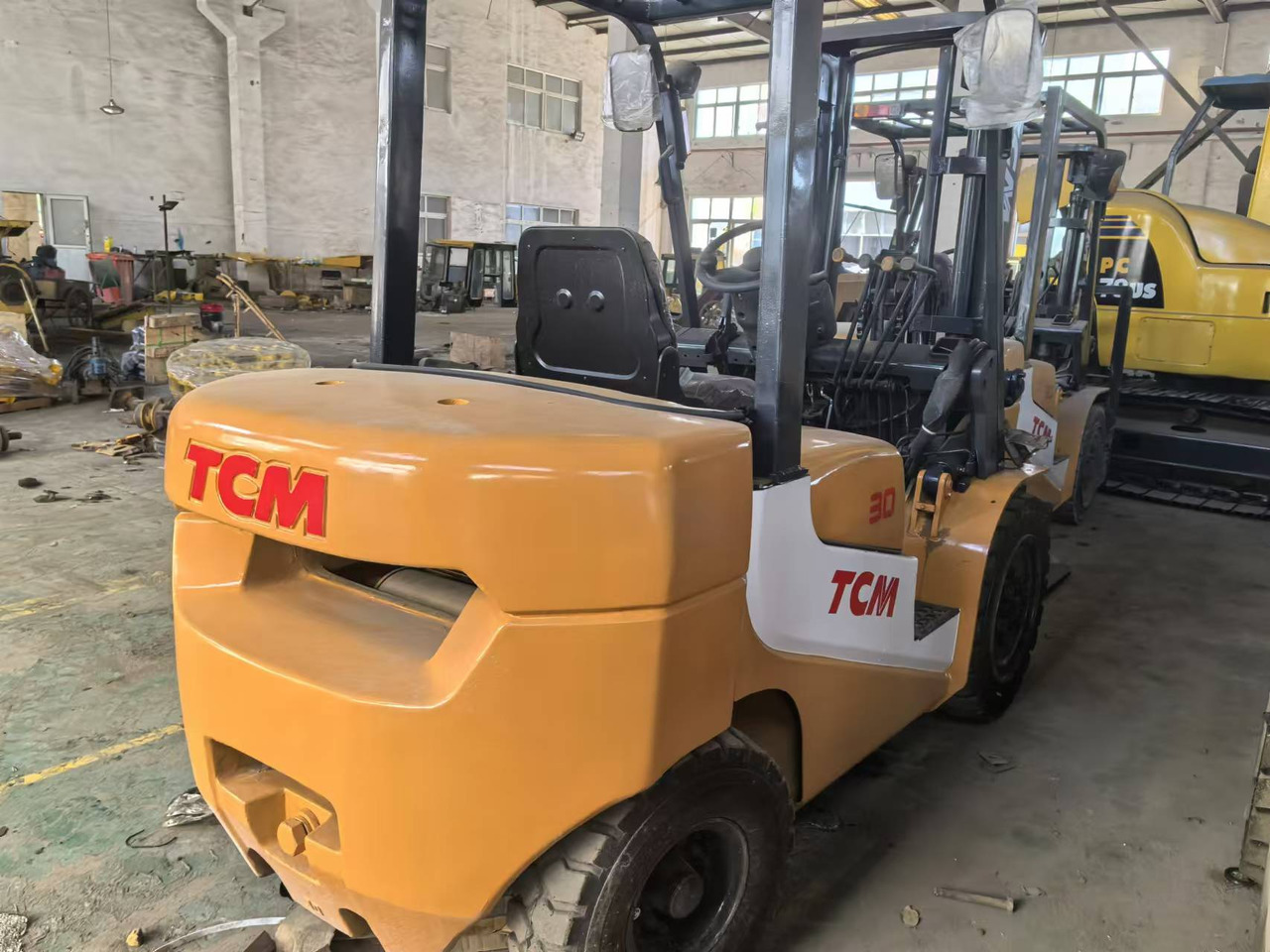 TCM TCM30 - Empilhador a diesel: foto 1 TCM TCM30 - Empilhador a diesel: foto 1