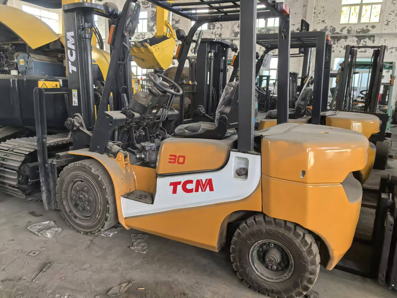 TCM TCM30 - Empilhador a diesel: foto 4 TCM TCM30 - Empilhador a diesel: foto 4