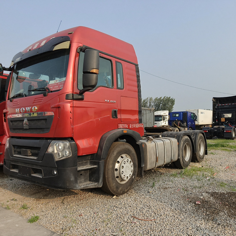 Sinotruk Howo T7H 6x4 - Tractor: foto 2 Sinotruk Howo T7H 6x4 - Tractor: foto 2