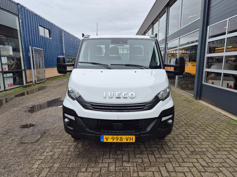 Iveco Daily 50C18 Pritsche 3.0D Euro 6 Hi-Matic GVW 3500 kg - Carrinha de caixa aberta: foto 3 Iveco Daily 50C18 Pritsche 3.0D Euro 6 Hi-Matic GVW 3500 kg - Carrinha de caixa aberta: foto 3
