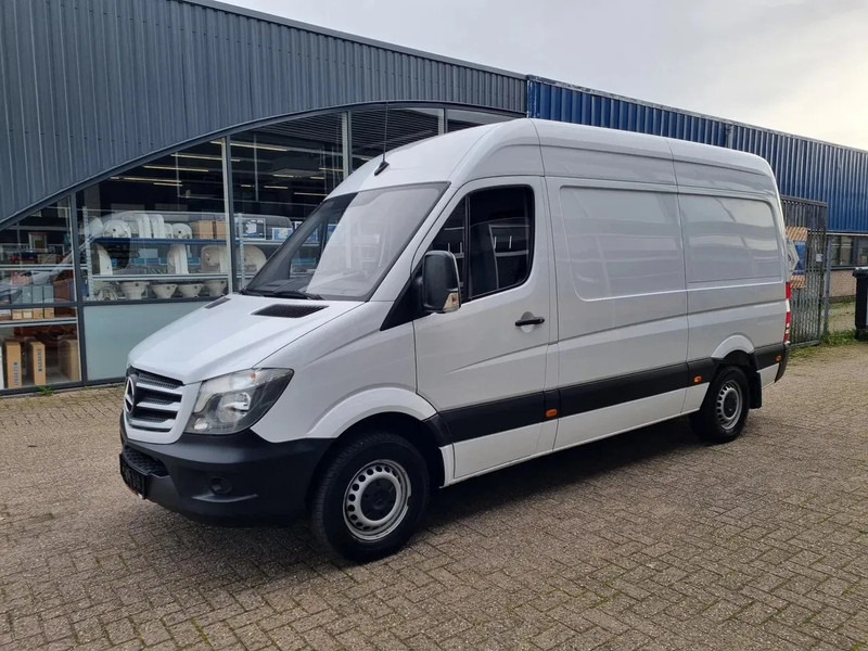Mercedes-Benz Sprinter 314 CDI/ L2H2/ Aut./ Airco/ Camera/ Navi - Furgão: foto 4 Mercedes-Benz Sprinter 314 CDI/ L2H2/ Aut./ Airco/ Camera/ Navi - Furgão: foto 4