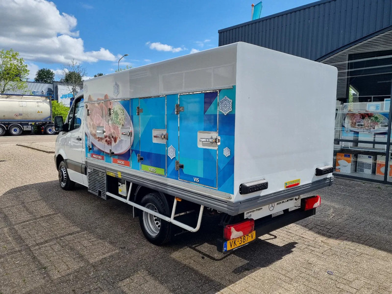 Mercedes-Benz Sprinter 513 CDI COLDCAR EISWAGEN -40C 4+4 TUREN EURO 6 ICECREAM - Carrinha frigorífica: foto 5 Mercedes-Benz Sprinter 513 CDI COLDCAR EISWAGEN -40C 4+4 TUREN EURO 6 ICECREAM - Carrinha frigorífica: foto 5