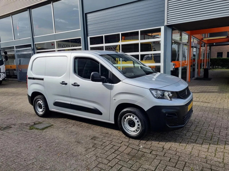 Peugeot Partner 1.5 HDI/ Koelwagen/ Airco/ Navi - Carrinha frigorífica: foto 1 Peugeot Partner 1.5 HDI/ Koelwagen/ Airco/ Navi - Carrinha frigorífica: foto 1