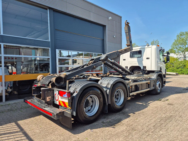 Scania P360 6X4 Containersysteem/ 21T Multilift/ Adjustable Hook - Camião com sistema de cabo: foto 3 Scania P360 6X4 Containersysteem/ 21T Multilift/ Adjustable Hook - Camião com sistema de cabo: foto 3