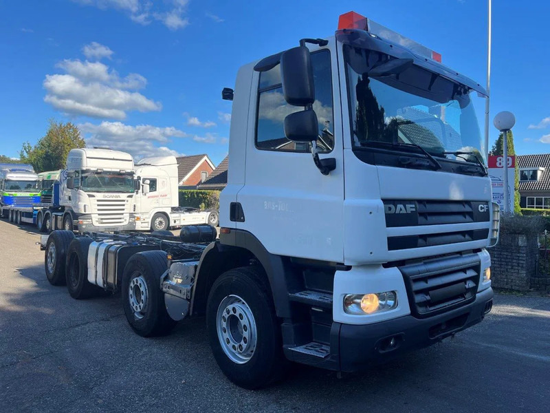 DAF 85.360 8X2 SINGLE CAB CHASSIS - Camião chassi: foto 4 DAF 85.360 8X2 SINGLE CAB CHASSIS - Camião chassi: foto 4