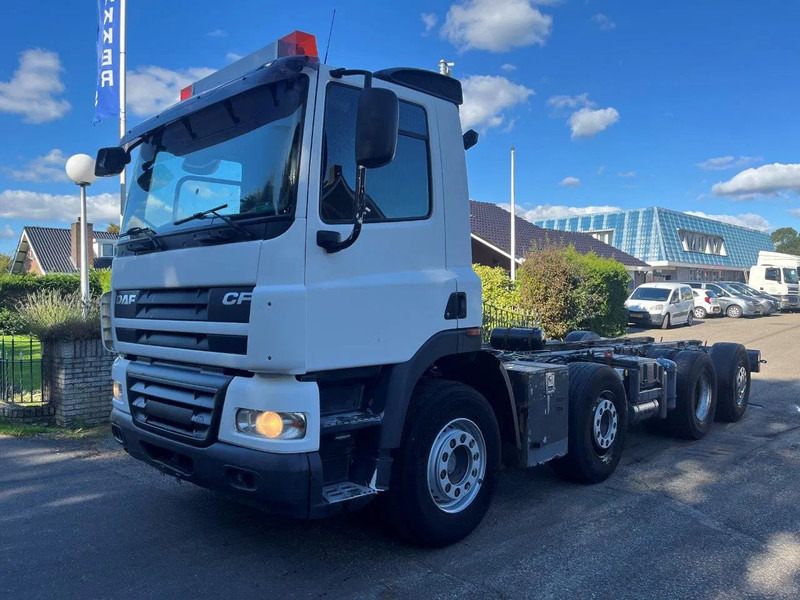 DAF 85.360 8X2 SINGLE CAB CHASSIS - Camião chassi: foto 1 DAF 85.360 8X2 SINGLE CAB CHASSIS - Camião chassi: foto 1