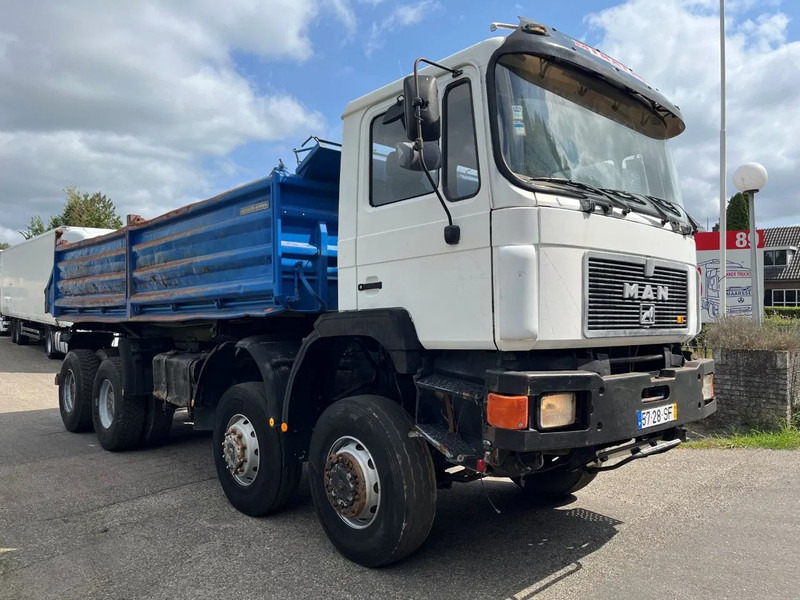 MAN 35.372 35 302 8X6 KIPPER MANUAL ZF GEARBOX FULL STEEL SPRING - Camião basculante: foto 4 MAN 35.372 35 302 8X6 KIPPER MANUAL ZF GEARBOX FULL STEEL SPRING - Camião basculante: foto 4