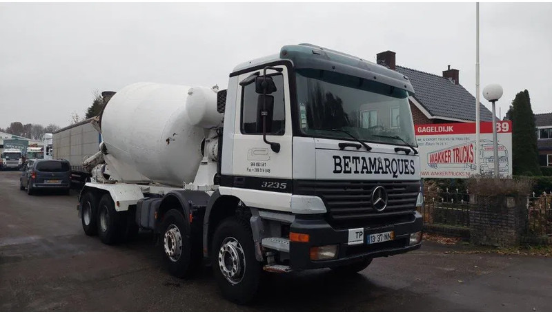 Mercedes-Benz Actros 3235 8x4 Mixer - Camião betoneira: foto 2 Mercedes-Benz Actros 3235 8x4 Mixer - Camião betoneira: foto 2