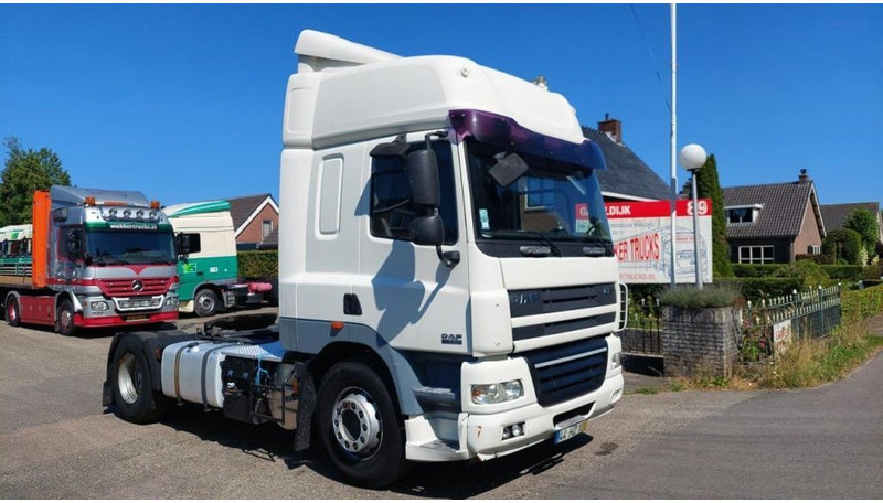 DAF CF 85.410 4x2 MANUAL 410 POWER - Tractor: foto 2 DAF CF 85.410 4x2 MANUAL 410 POWER - Tractor: foto 2