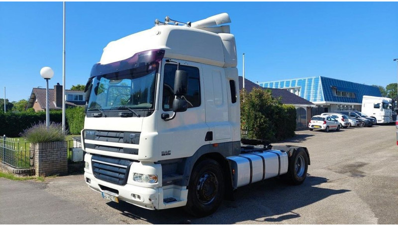 DAF CF 85.410 4x2 MANUAL 410 POWER - Tractor: foto 1 DAF CF 85.410 4x2 MANUAL 410 POWER - Tractor: foto 1