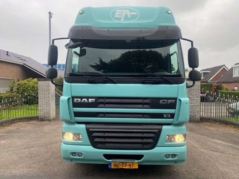 DAF CF 85 - Tractor: foto 2 DAF CF 85 - Tractor: foto 2