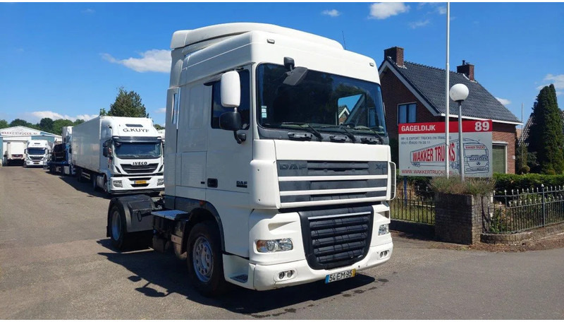 DAF XF 105.410 4x2 - Tractor: foto 2 DAF XF 105.410 4x2 - Tractor: foto 2