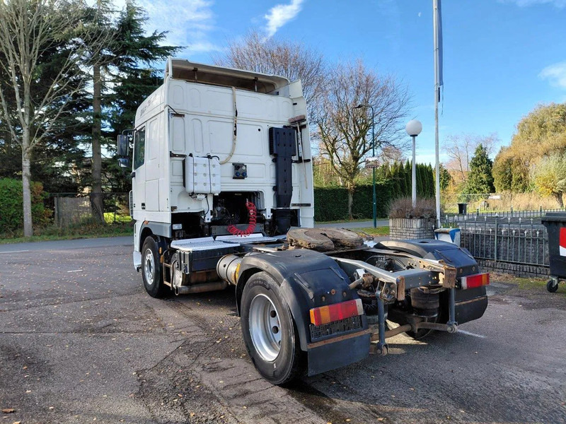 DAF XF 95.430 4x2 MANUAL ZF GEARBOX !! EURO 3 Engine !! - Tractor: foto 4 DAF XF 95.430 4x2 MANUAL ZF GEARBOX !! EURO 3 Engine !! - Tractor: foto 4