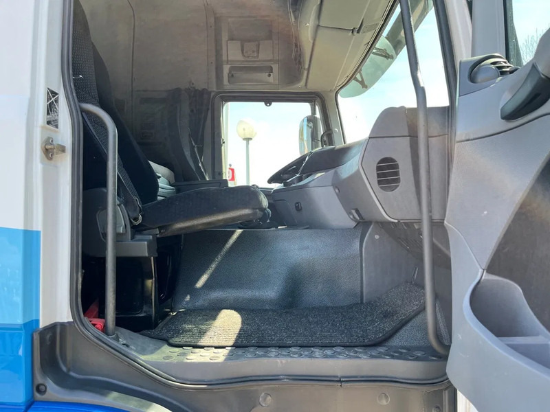 Mercedes-Benz Actros 1841 PERFECT HOLLAND TRUCK IN EXCELLENT CONDITION AIRCO !!!!LOW KM!!!! - Tractor: foto 5 Mercedes-Benz Actros 1841 PERFECT HOLLAND TRUCK IN EXCELLENT CONDITION AIRCO !!!!LOW KM!!!! - Tractor: foto 5