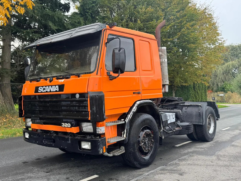 Scania P113-320 BIG AXLE FULL STEEL SPRING MANUAL GEARBOX - Tractor: foto 1 Scania P113-320 BIG AXLE FULL STEEL SPRING MANUAL GEARBOX - Tractor: foto 1