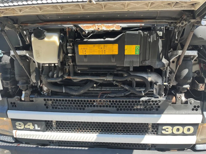 Scania P94-300 94 MANUAL GEARBOX AIRCO RETARDER 10-2004 - Tractor: foto 3 Scania P94-300 94 MANUAL GEARBOX AIRCO RETARDER 10-2004 - Tractor: foto 3