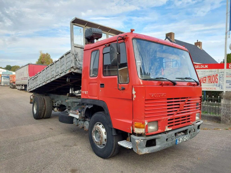 Volvo FL 10 4X2 Kipper - Camião basculante: foto 2 Volvo FL 10 4X2 Kipper - Camião basculante: foto 2
