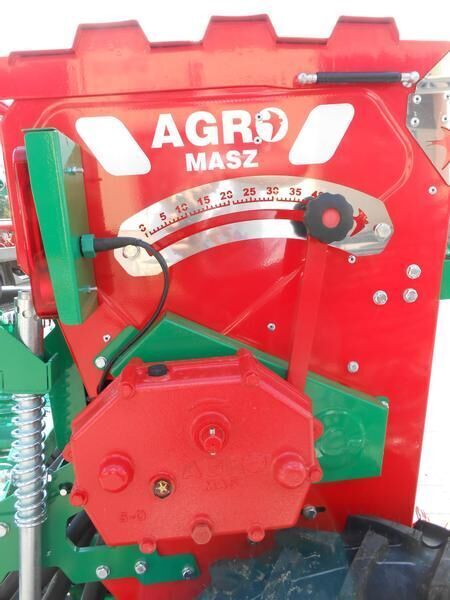 AGRO-MASZ Seed drill/ Siewnik rzędowy SR-270 - Semeadeira: foto 3 AGRO-MASZ Seed drill/ Siewnik rzędowy SR-270 - Semeadeira: foto 3