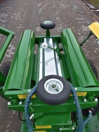 Awid Czyżew Self loading bale wrapper/ Owijarka samozaładowcza - Empacotador de fardos: foto 1 Awid Czyżew Self loading bale wrapper/ Owijarka samozaładowcza - Empacotador de fardos: foto 1