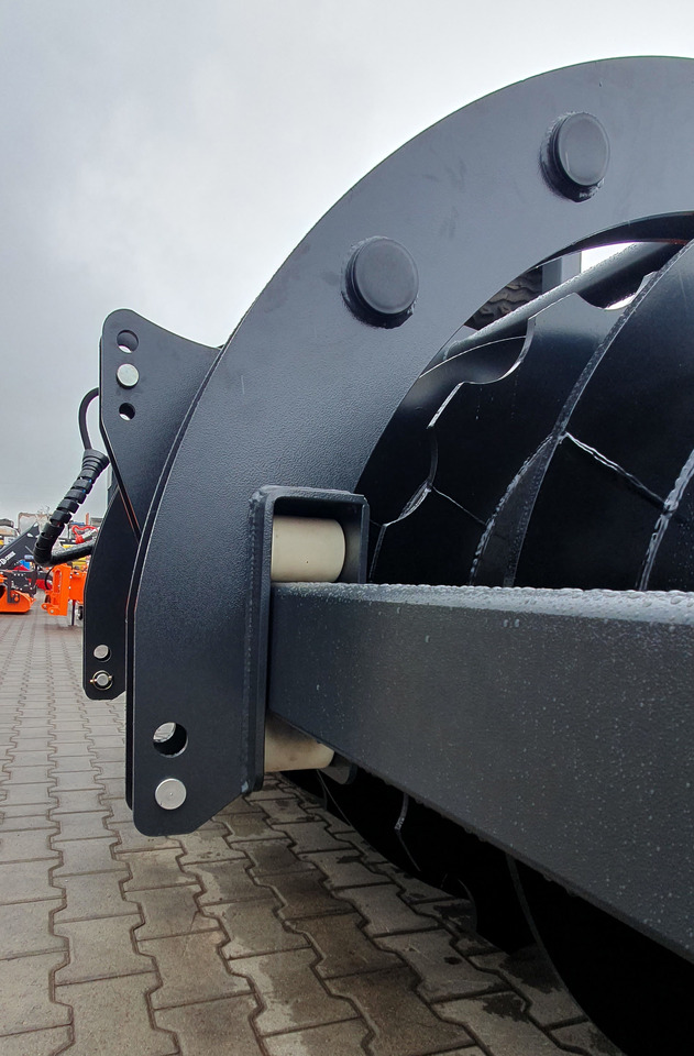 METAL-TECHNIK Wał Pryzmowy MT2 z dociskiem - Rolo agricola: foto 2 METAL-TECHNIK Wał Pryzmowy MT2 z dociskiem - Rolo agricola: foto 2