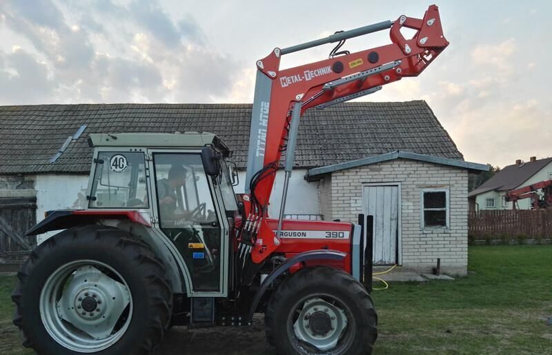 Metal-Technik Frontlader für MASSEY FERGUSON 3060 / Ładowacz czołowy do MASSEY - Carregador frontal para o trator: foto 1 Metal-Technik Frontlader für MASSEY FERGUSON 3060 / Ładowacz czołowy do MASSEY - Carregador frontal para o trator: foto 1