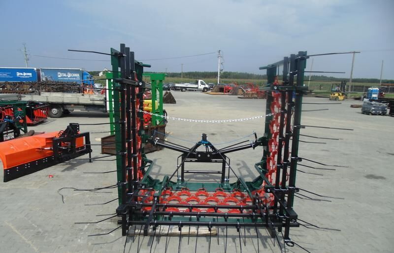 Metal-Technik Włoko-chwastownik 6m - Grade para prados: foto 2 Metal-Technik Włoko-chwastownik 6m - Grade para prados: foto 2