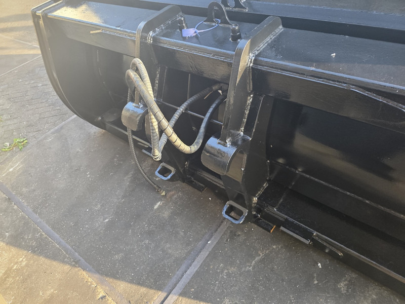 Beco hoogkiepbak caterpillar systeem 2000 high tip bucket caterpillar cat systeem 2000 - Balde para Máquina de construção: foto 5 Beco hoogkiepbak caterpillar systeem 2000 high tip bucket caterpillar cat systeem 2000 - Balde para Máquina de construção: foto 5