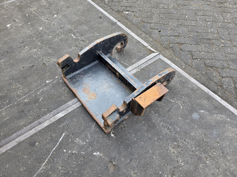 Kopplaat cw30 cw 40 adaptorplate cw30 cw40 - Acoplamento rápido para Máquina de construção: foto 3 Kopplaat cw30 cw 40 adaptorplate cw30 cw40 - Acoplamento rápido para Máquina de construção: foto 3