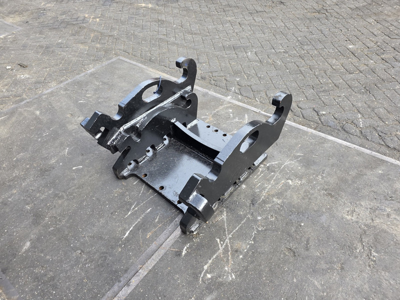 Kopplaat cw40 cw 45 adaptor plate cw45 cw 40 cw30 verachtert - Acoplamento rápido para Máquina de construção: foto 3 Kopplaat cw40 cw 45 adaptor plate cw45 cw 40 cw30 verachtert - Acoplamento rápido para Máquina de construção: foto 3